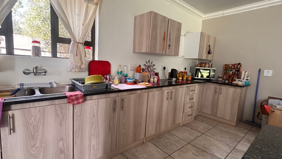 4 Bedroom Property for Sale in Flamwood North West